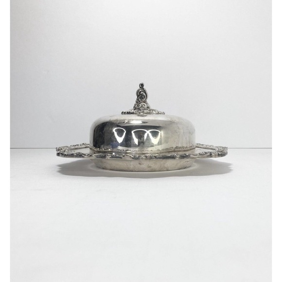 Wallace BAROQUE, Silverplate Round Lidded Butter Dish, 7 1/8” #244 - Picture 1 of 7